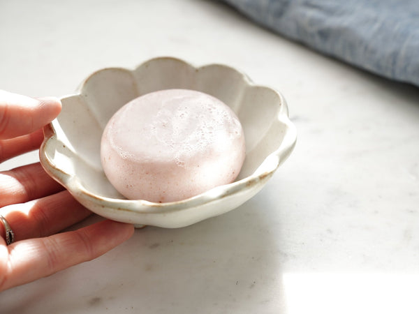 Scalloped Edge Ceramic Lotus Soap Dish White